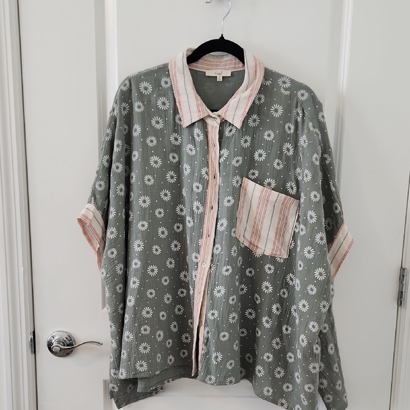 easel Tops - Easel Green Shirt with Striped Collar